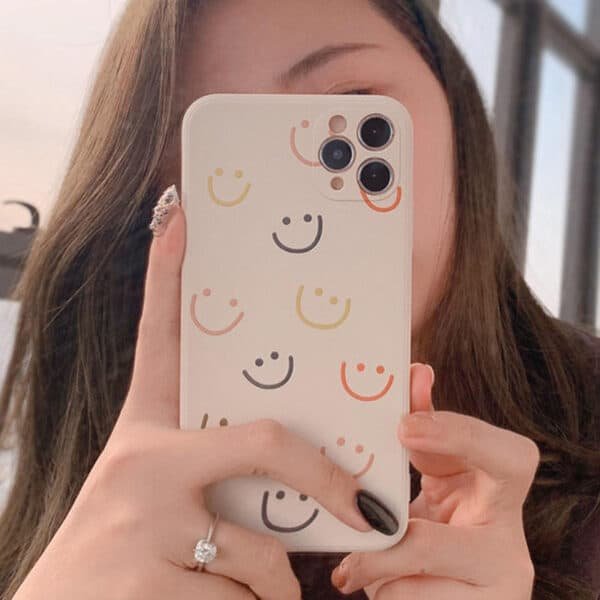 smiley face phone case aesthetic bulk (1)