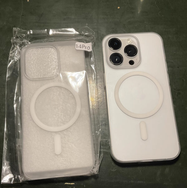 iphone 17 thin frosted magsafe compatible phone case